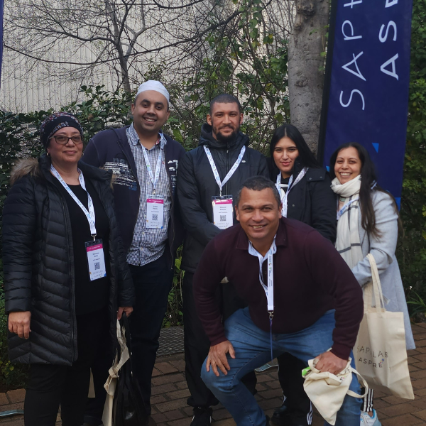 Team Saphila Team Saphila